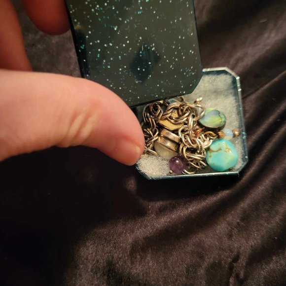 Beautiful Adjustable Metal Charm Bracelet with High Quality Beads - Picture 4 of 4